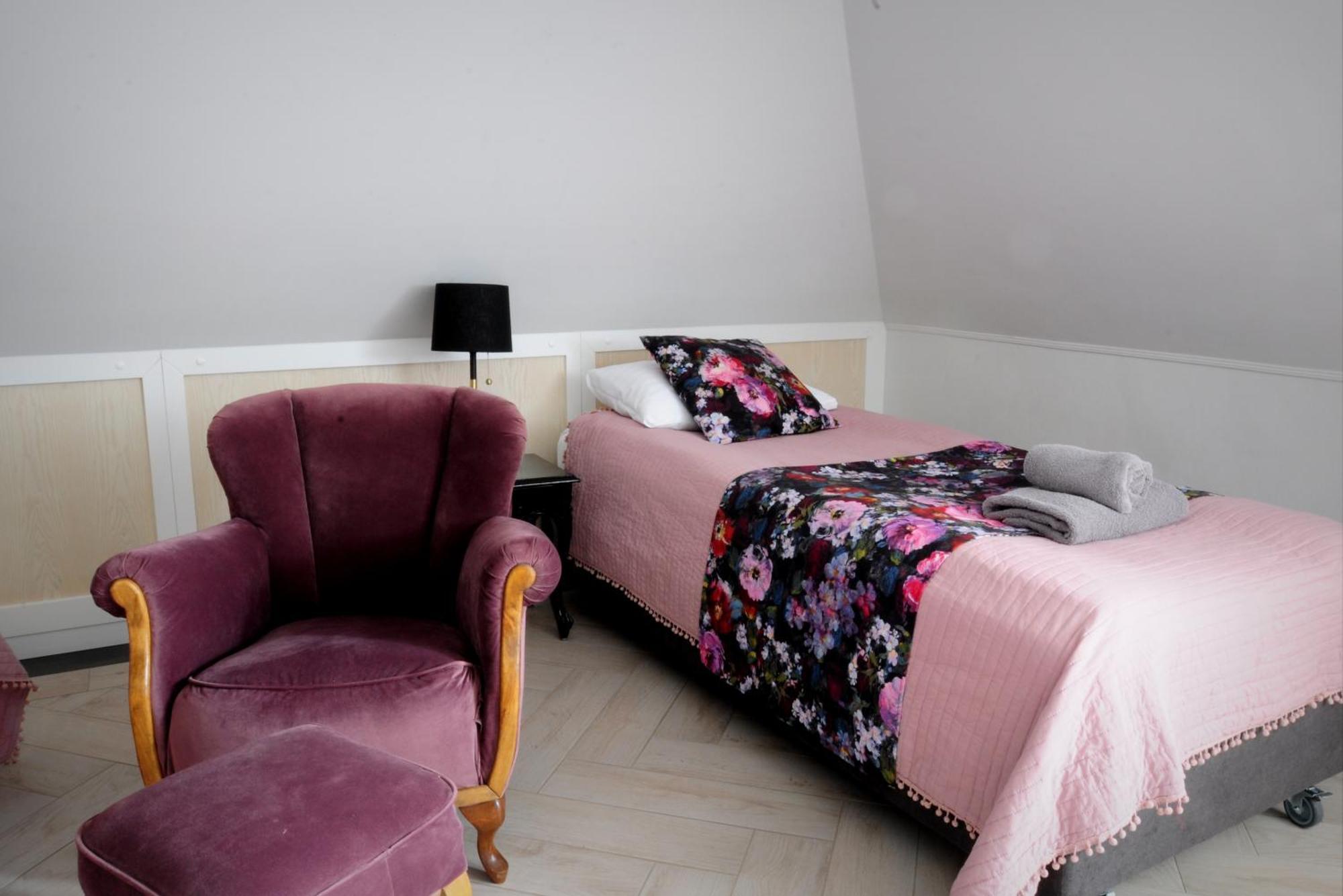 Czarna Dama Bed and breakfast *